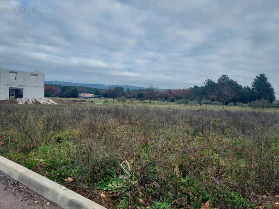 Terrain 442 m² à Brignoles  - photo 4