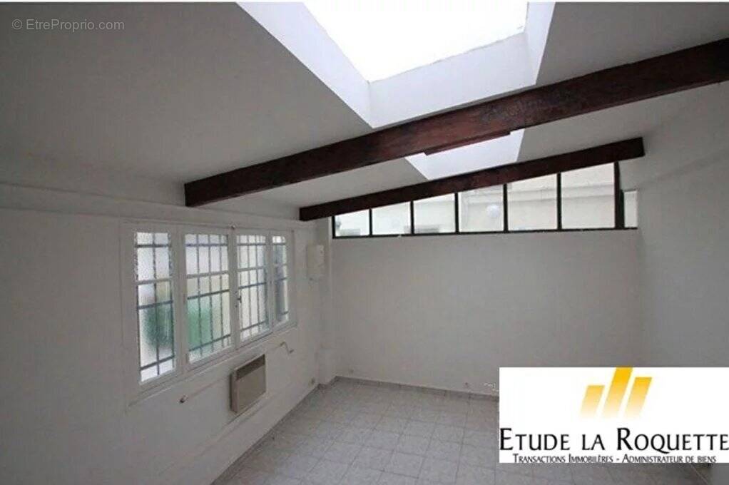 Commerce à PARIS-18E