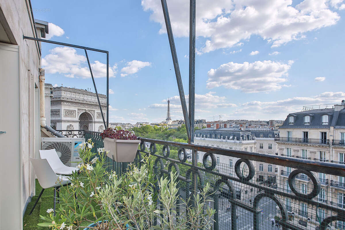 Appartement à PARIS-17E