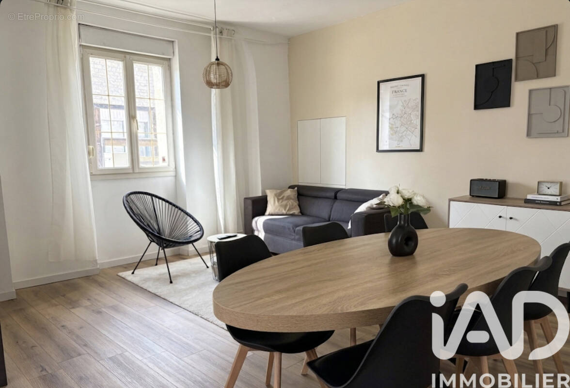 Photo 1 - Maison à FRAISANS