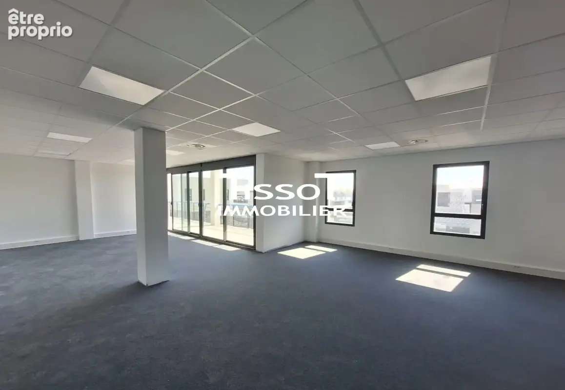 Commerce 417 m² à Nimes  - photo 4