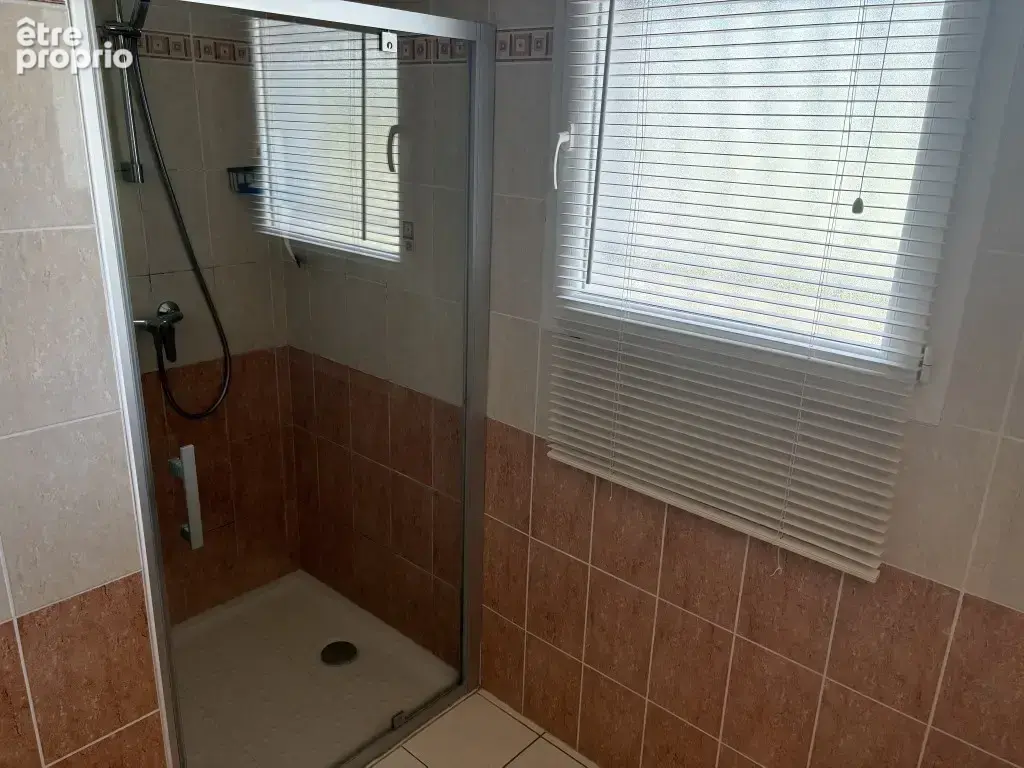 10 mn Objat, 25 mn Brive centRe et 20 mn  A20 - photo 22
