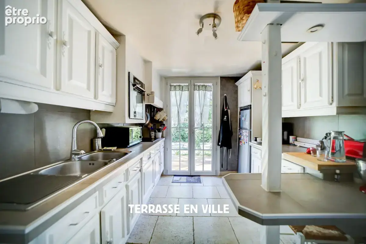 St zacharie - proche centre village - maison familiale t5 - jardin - piscine - vue - calme - 649 000 € - photo 11