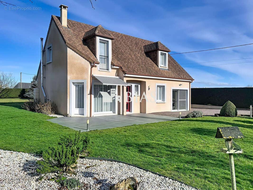 Maison à BERNAY