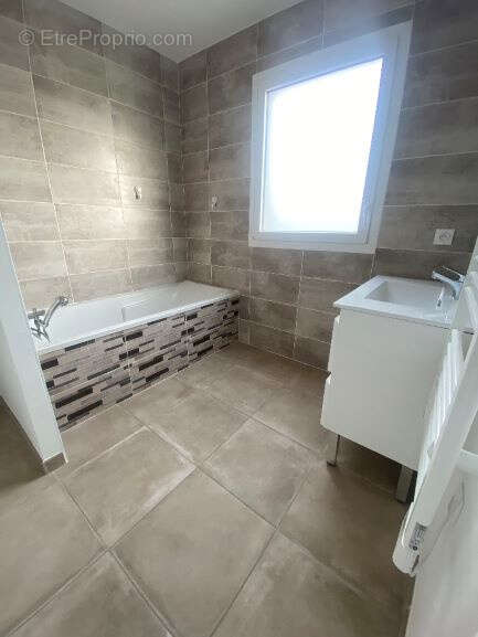 Appartement à MONTELIMAR