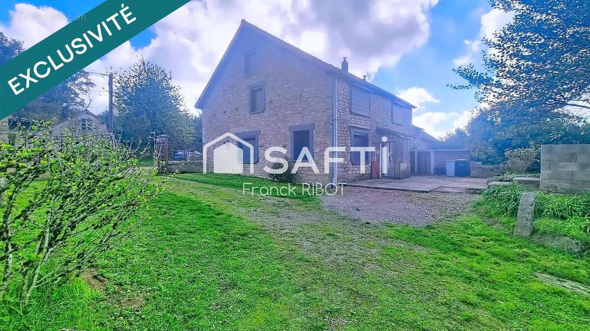 Photo 2 - Maison à LA ROCHE-EN-BRENIL
