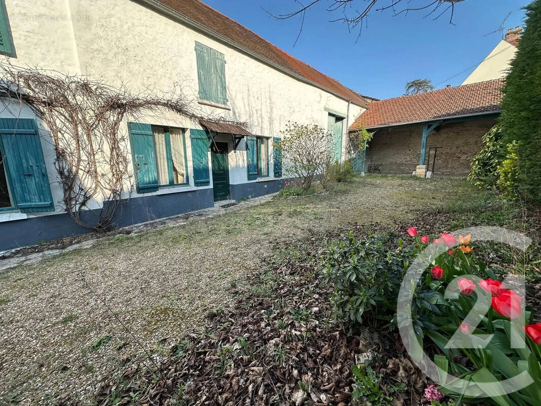 Maison à ROSNY-SUR-SEINE