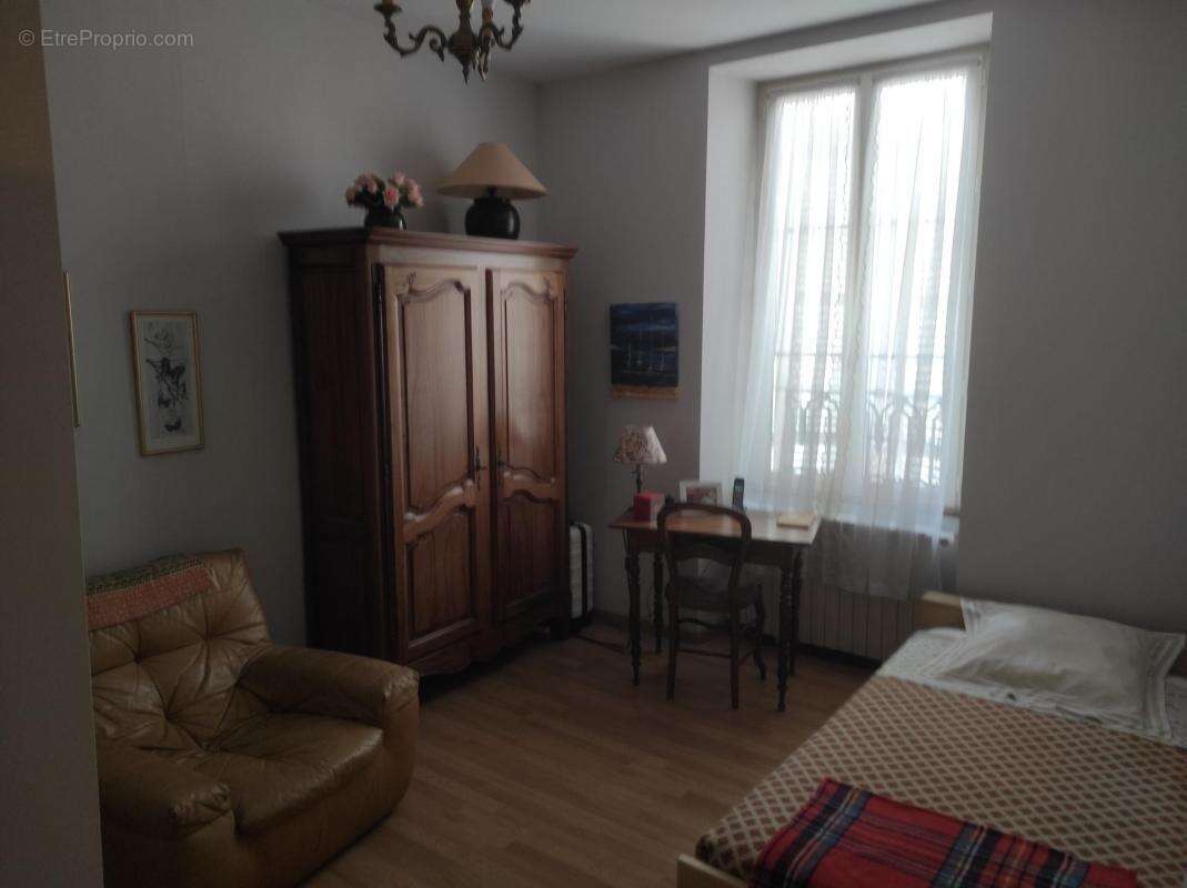 Centre ville saint jean d'angely - photo 10