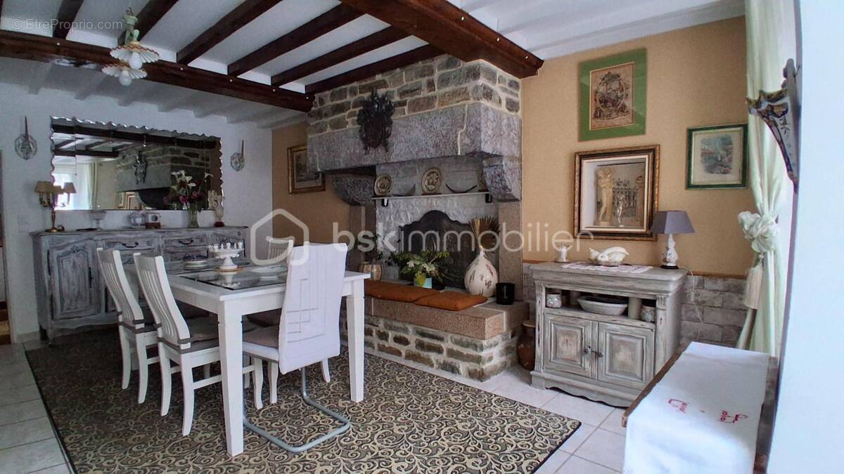 Maison à TESSY-SUR-VIRE