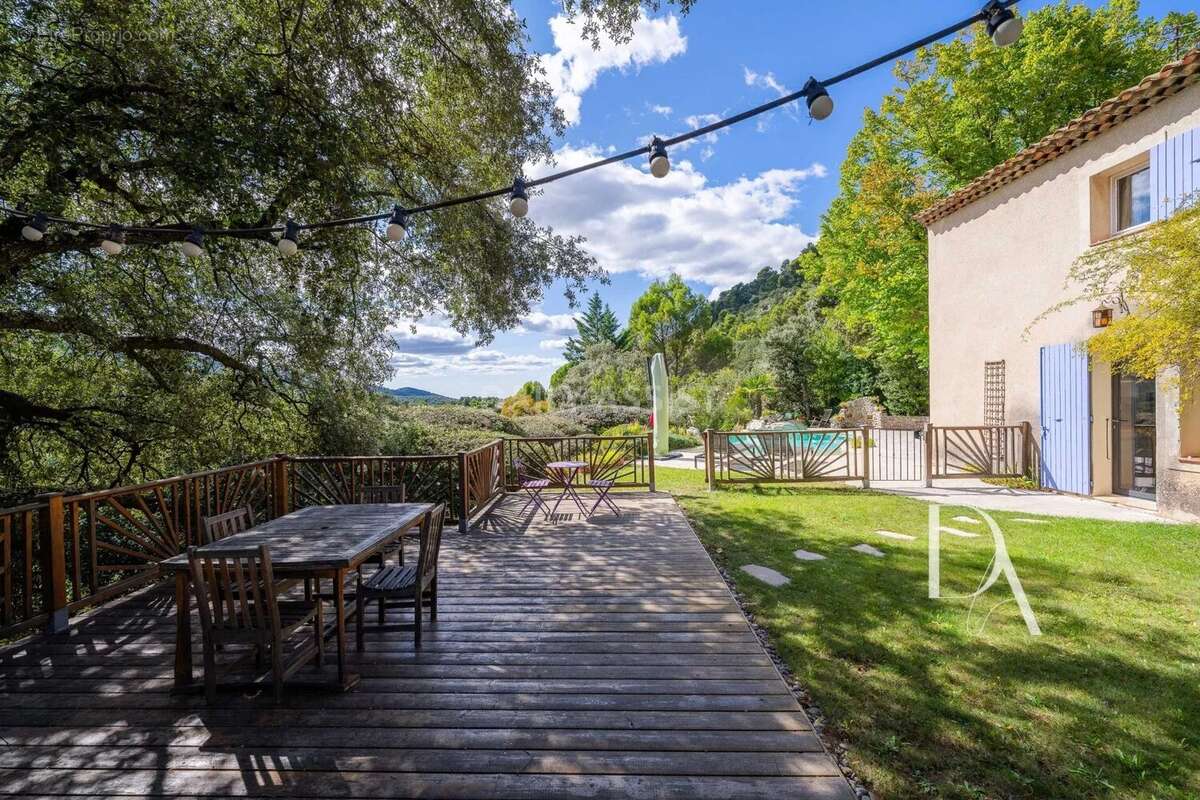 Appartement à VAUVENARGUES