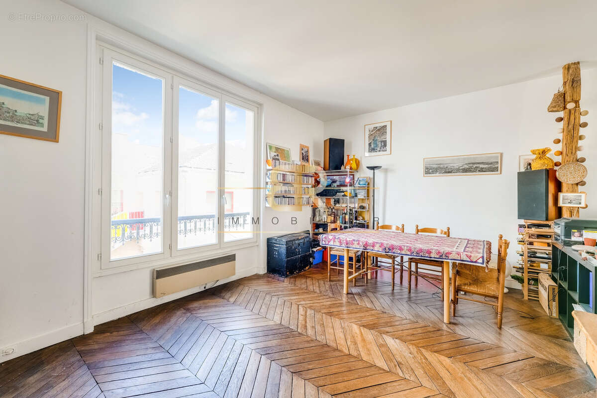 Appartement à PARIS-19E