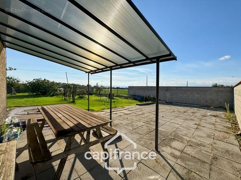 Maison à BOUGE-CHAMBALUD