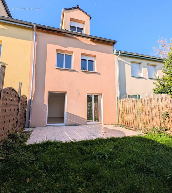 Maison à JARVILLE-LA-MALGRANGE