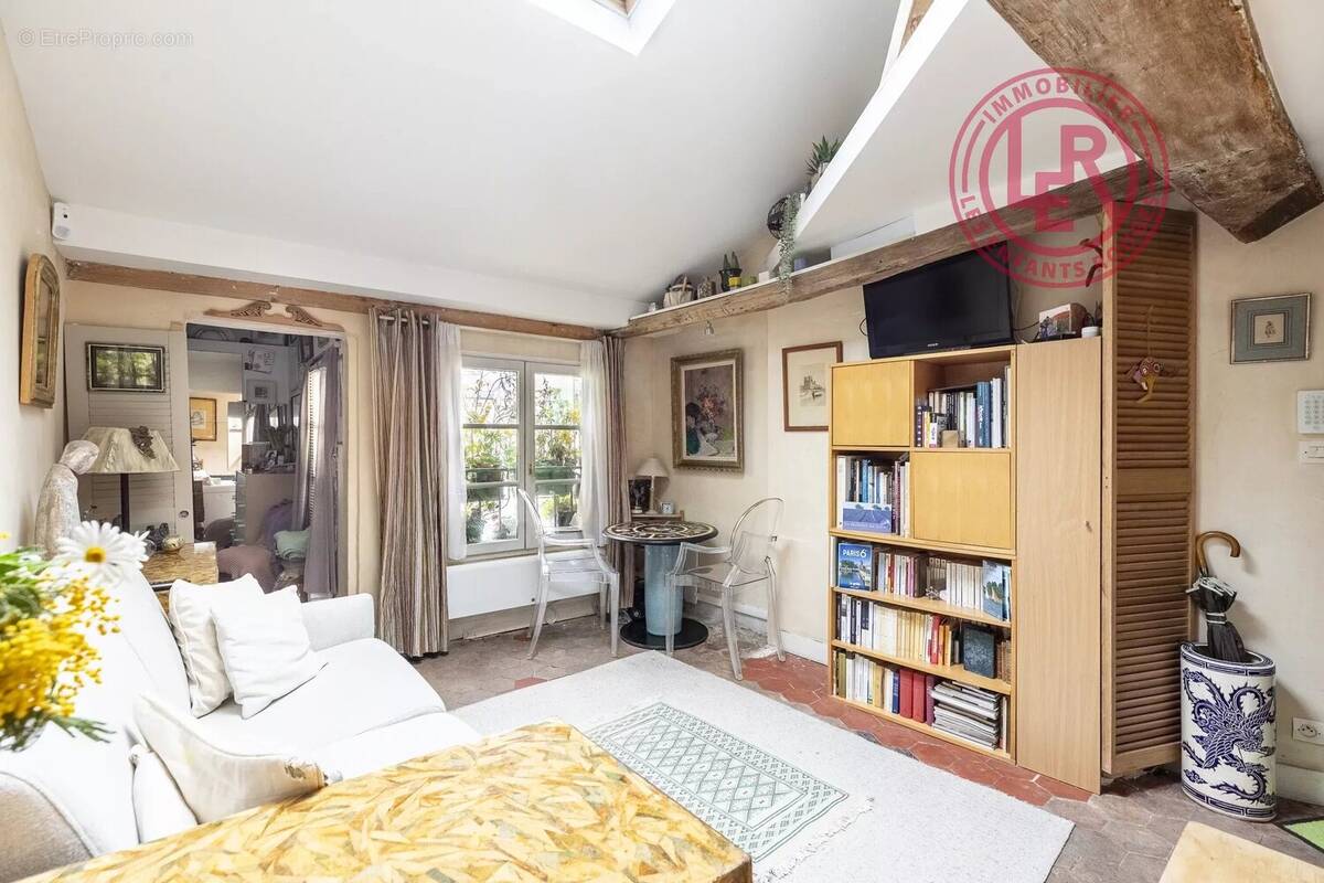 Appartement à PARIS-6E