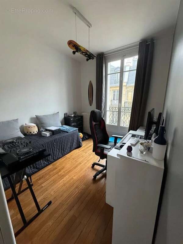 Appartement à NEUILLY-SUR-SEINE