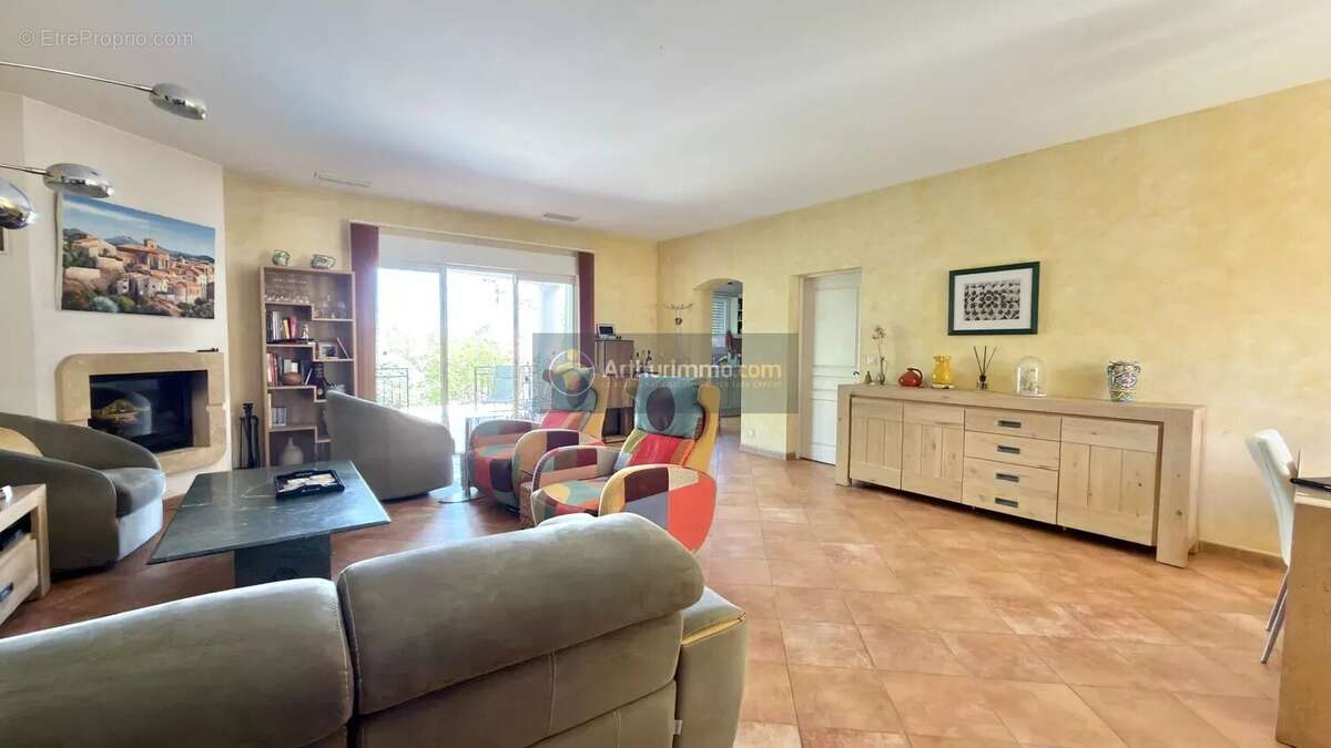 Maison à FREJUS