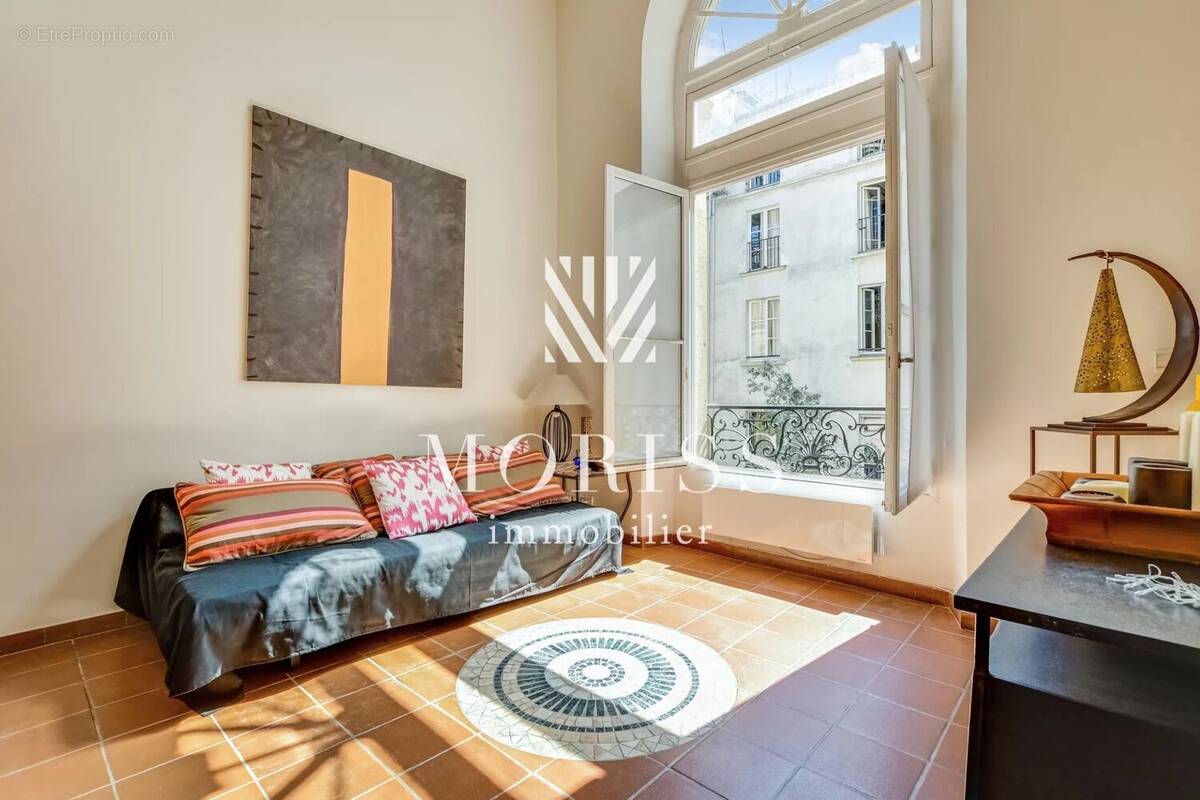Appartement à PARIS-4E