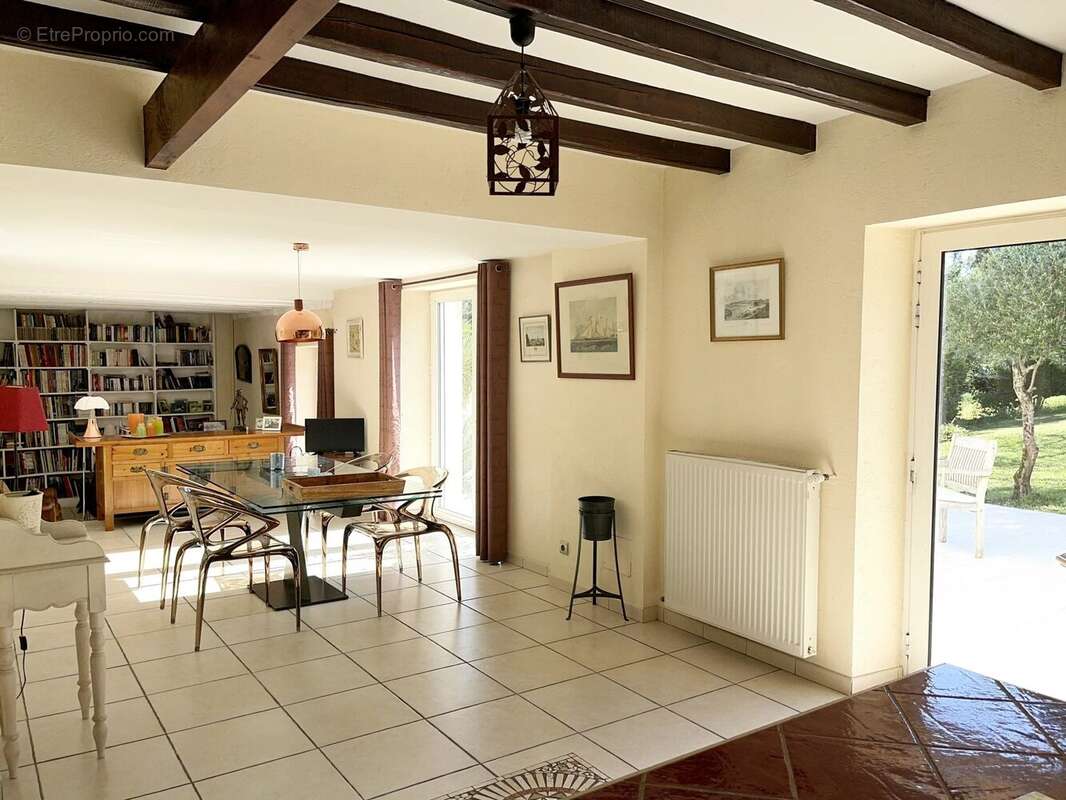 Maison à SAINT-MEDARD-D'EYRANS