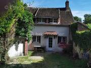 Maison à THORIGNY-SUR-OREUSE