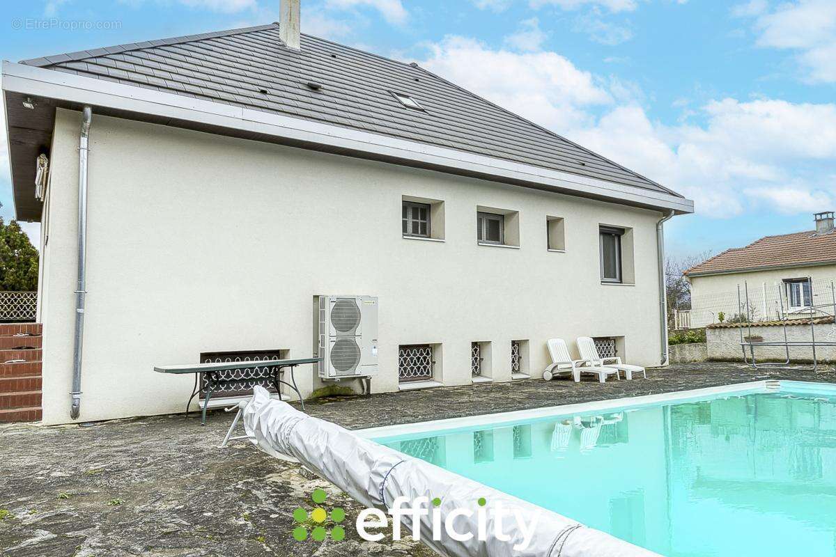 Maison à SALAISE-SUR-SANNE