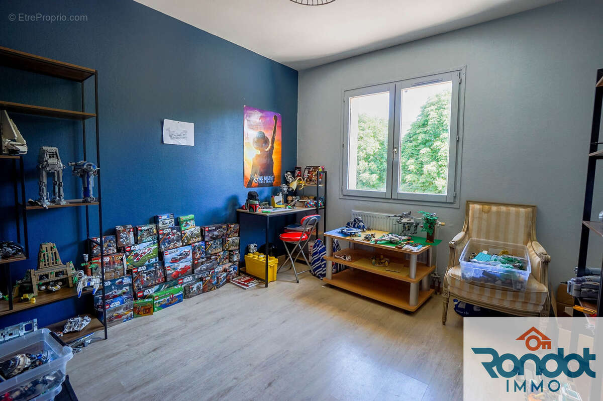 Maison 8 pieces / 7 chambres / environ 192 m2 / parcelle 601 m2 / garage - photo 12