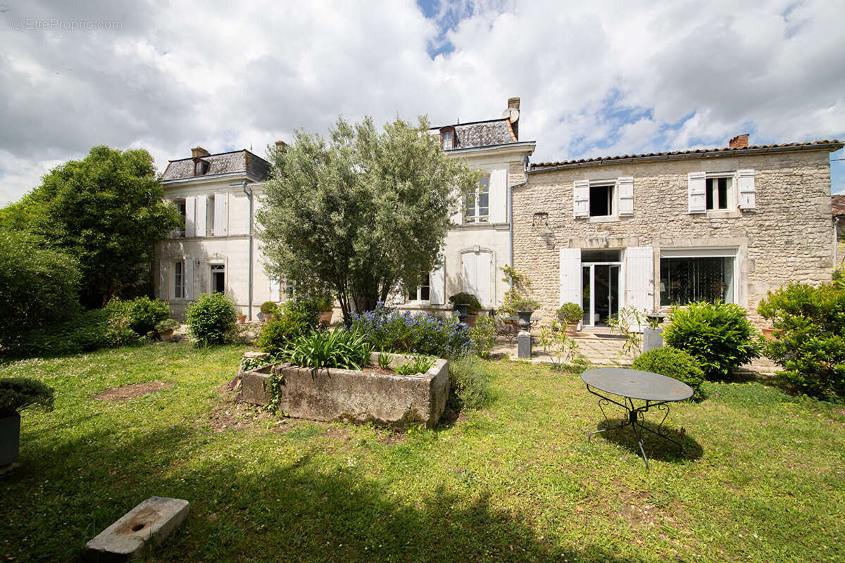 Maison à LA BENATE
