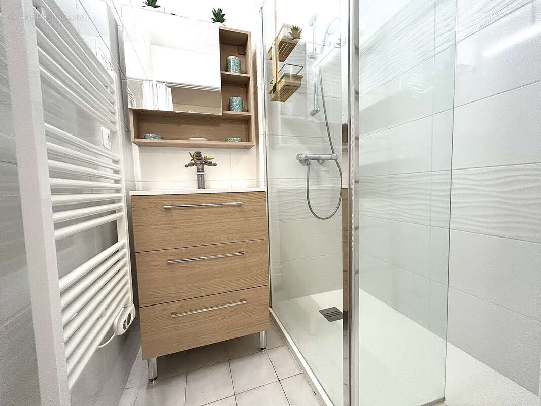 Appartement à GASSIN