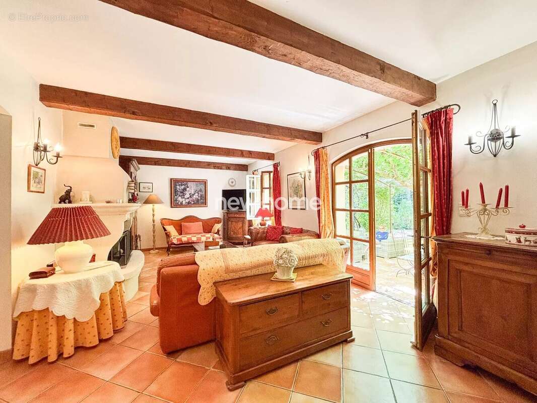 Maison à LORGUES