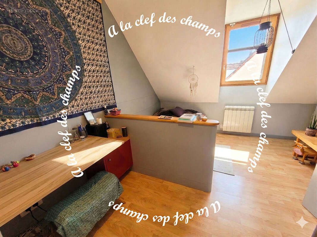 Maison à BURES-SUR-YVETTE