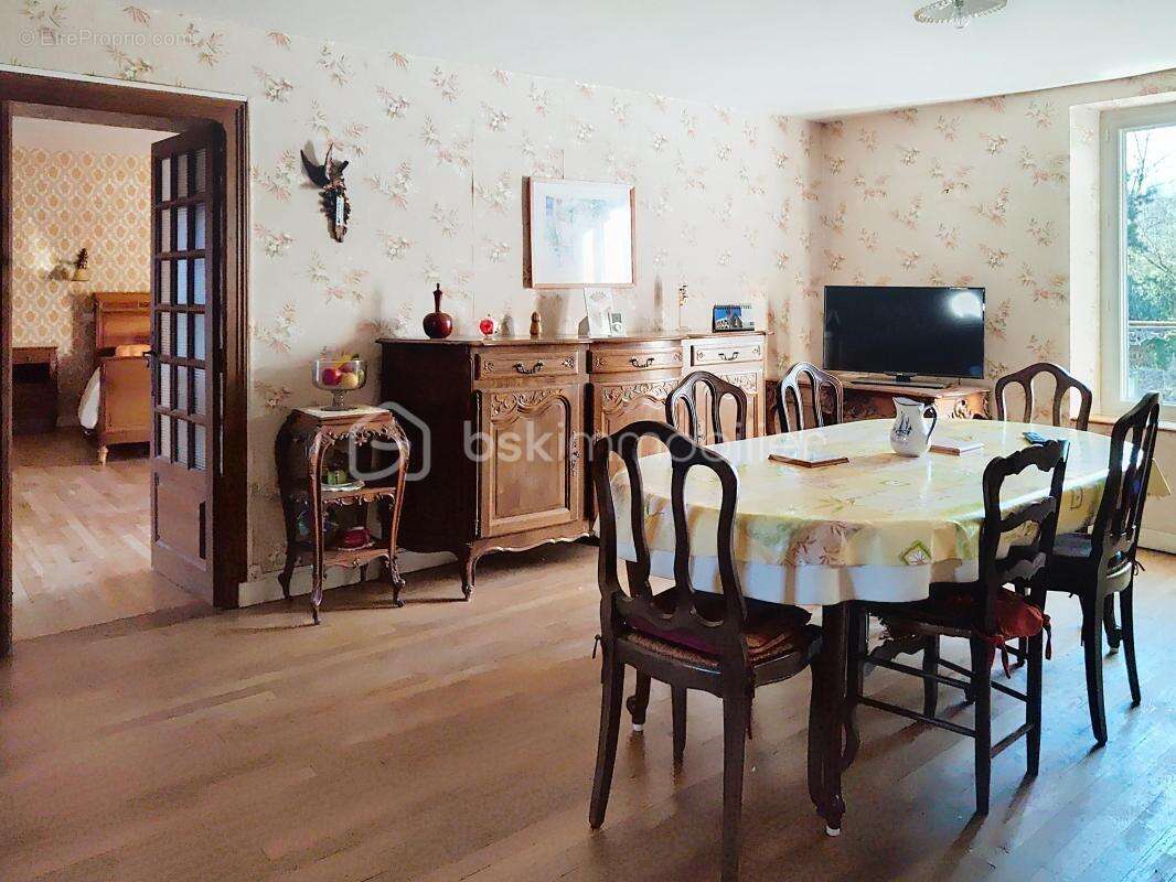 Maison à SAINT-MARC-LE-BLANC