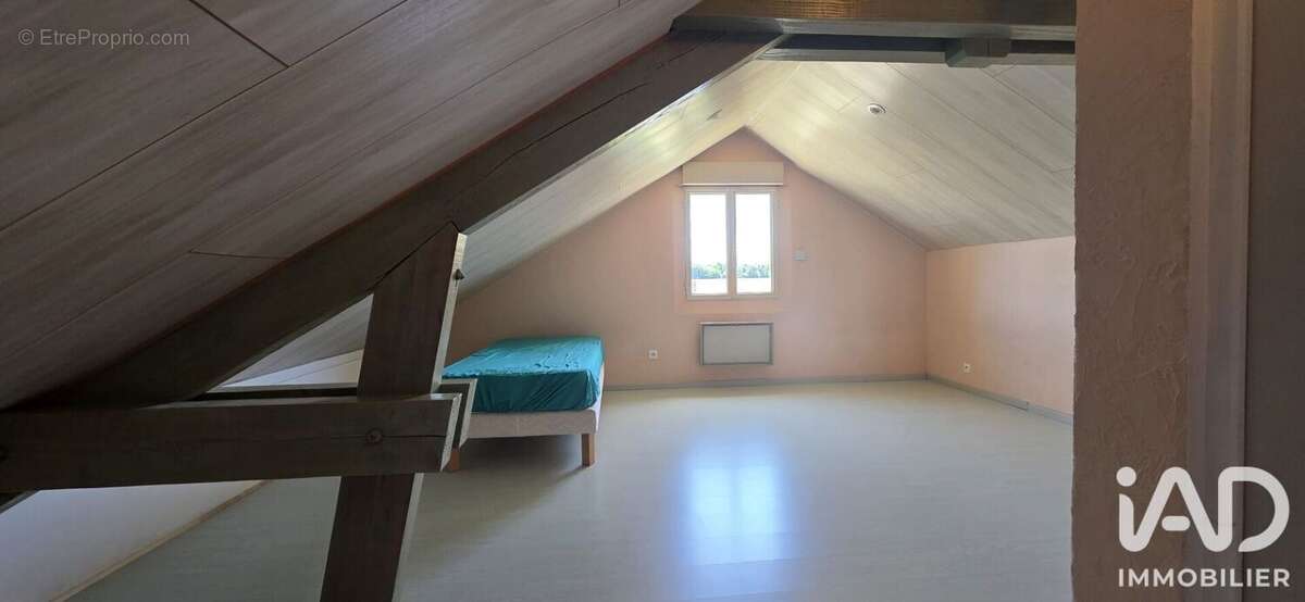 Maison 157 m² à Clessy  - photo 7