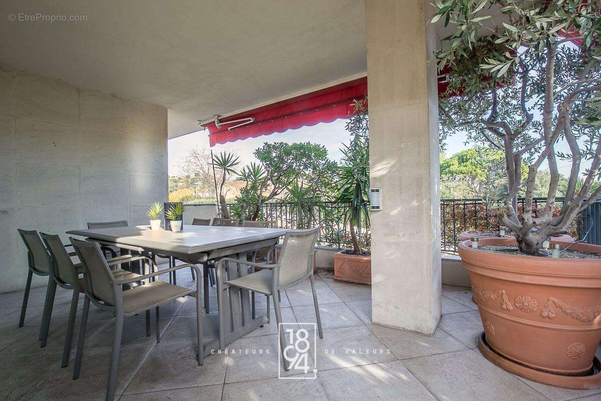 Appartement à MARSEILLE-8E