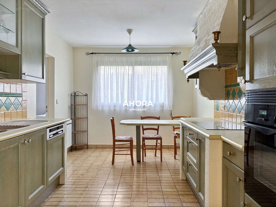 Appartement à MARSEILLE-9E