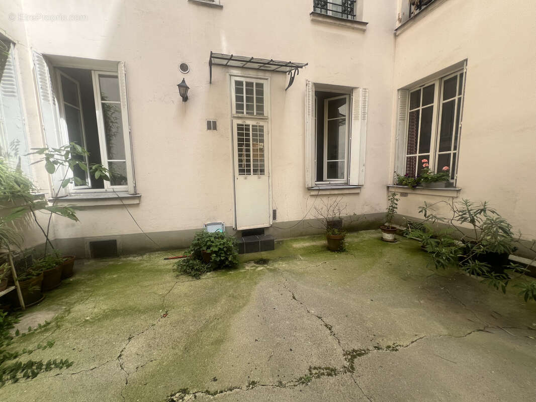 Appartement à PARIS-20E