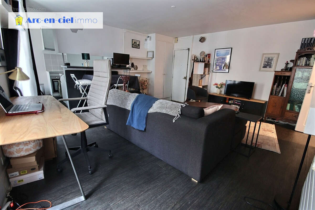 Appartement à PARIS-11E