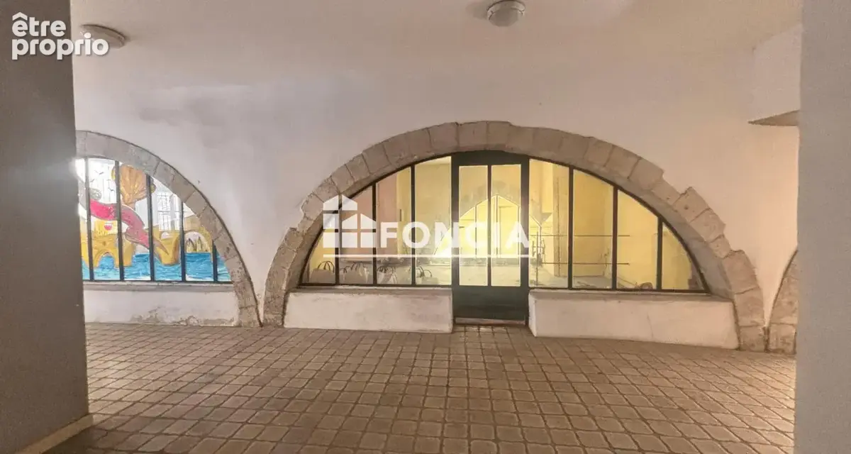 Local de 50.46m2 avec cave en pierre - photo 6