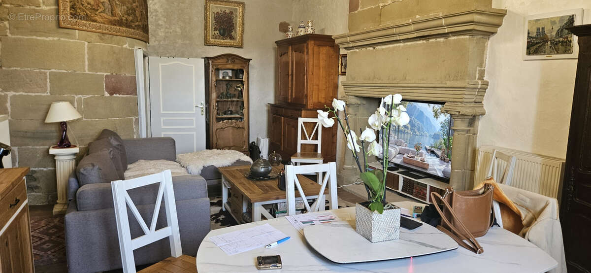 Appartement à COSNAC