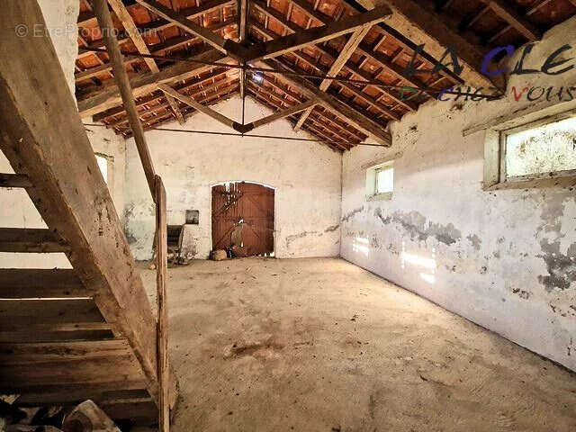 Maison à LA CHAPELLE-THIREUIL