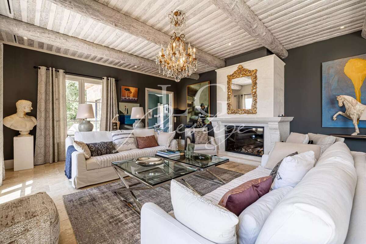 Maison à TOURRETTES