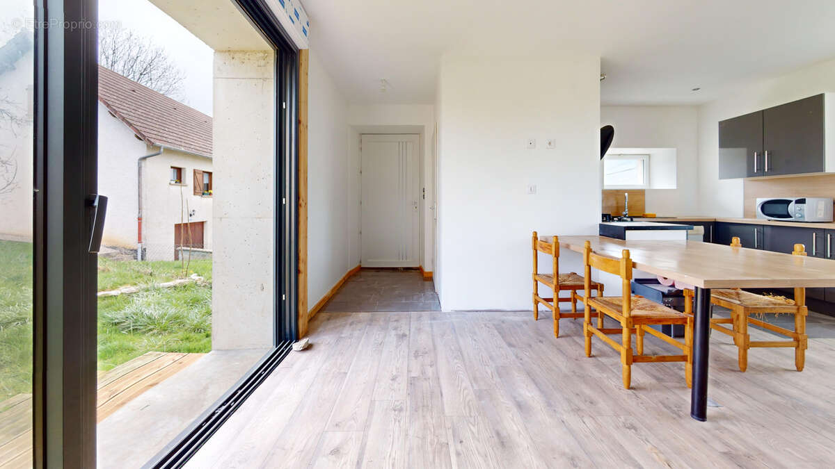 Maison à ARC-ET-SENANS