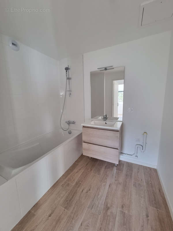 Appartement à SAINT-ERBLON