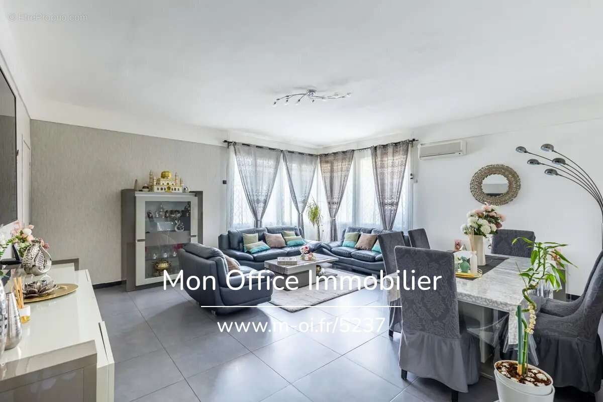 Appartement à MARSEILLE-3E