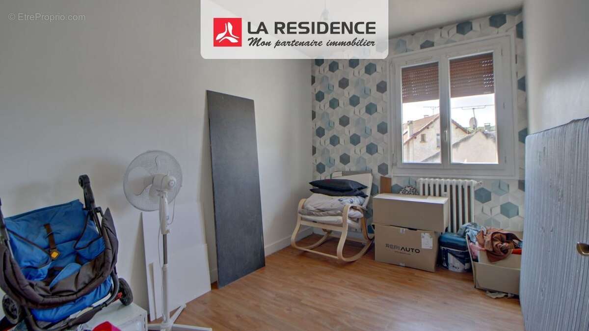 Appartement à VILLEPREUX