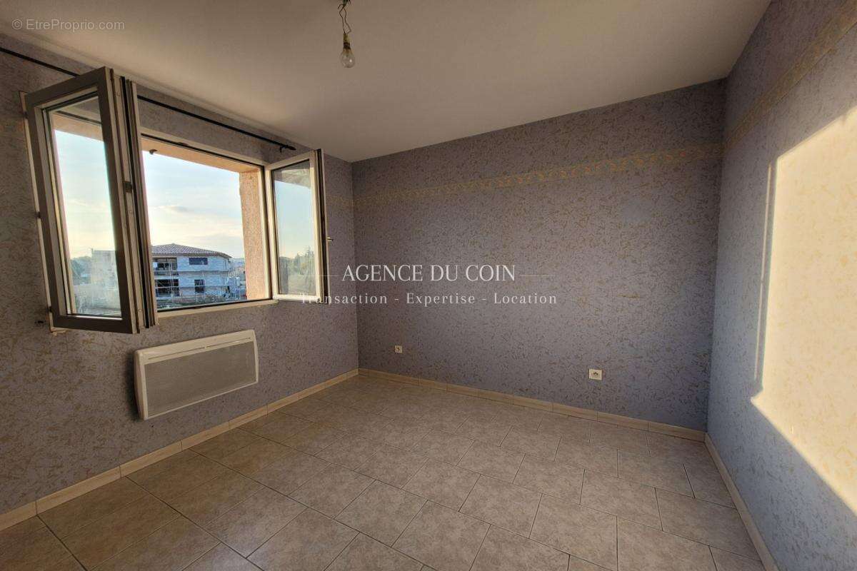 Maison à LE MUY