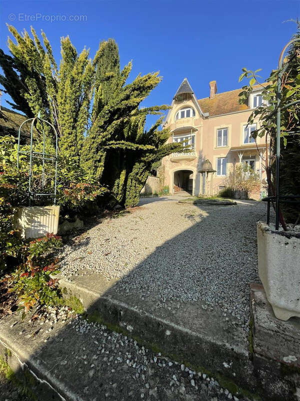 Maison à LE PIN-AU-HARAS