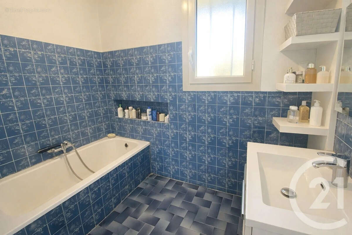 Appartement 76 m² à Toulon  - photo 6