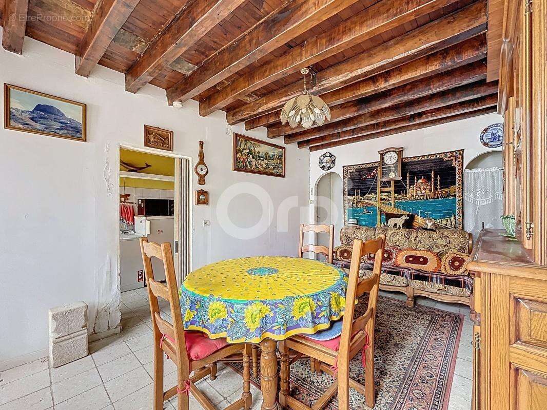 Maison à MOUY