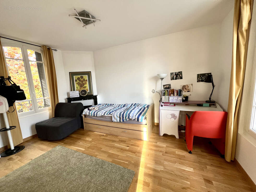 Maison à SARTROUVILLE