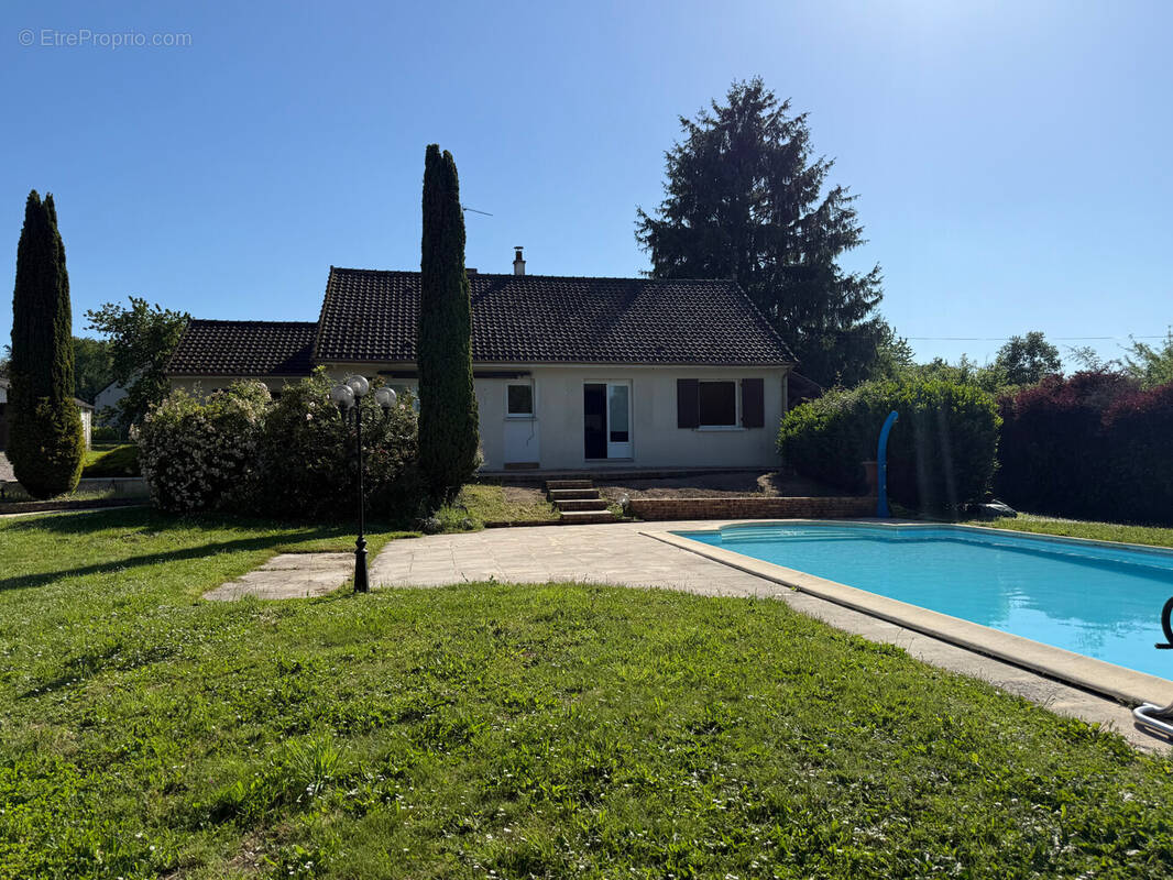 Maison à BRIANTES