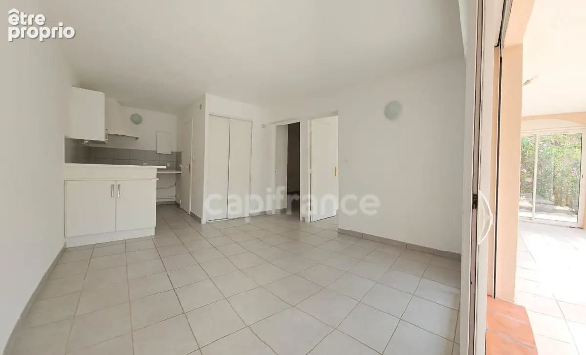 Appartement à vendre 3 pièces avec terrasse et parking Bormes les Mimosas (83) - photo 4